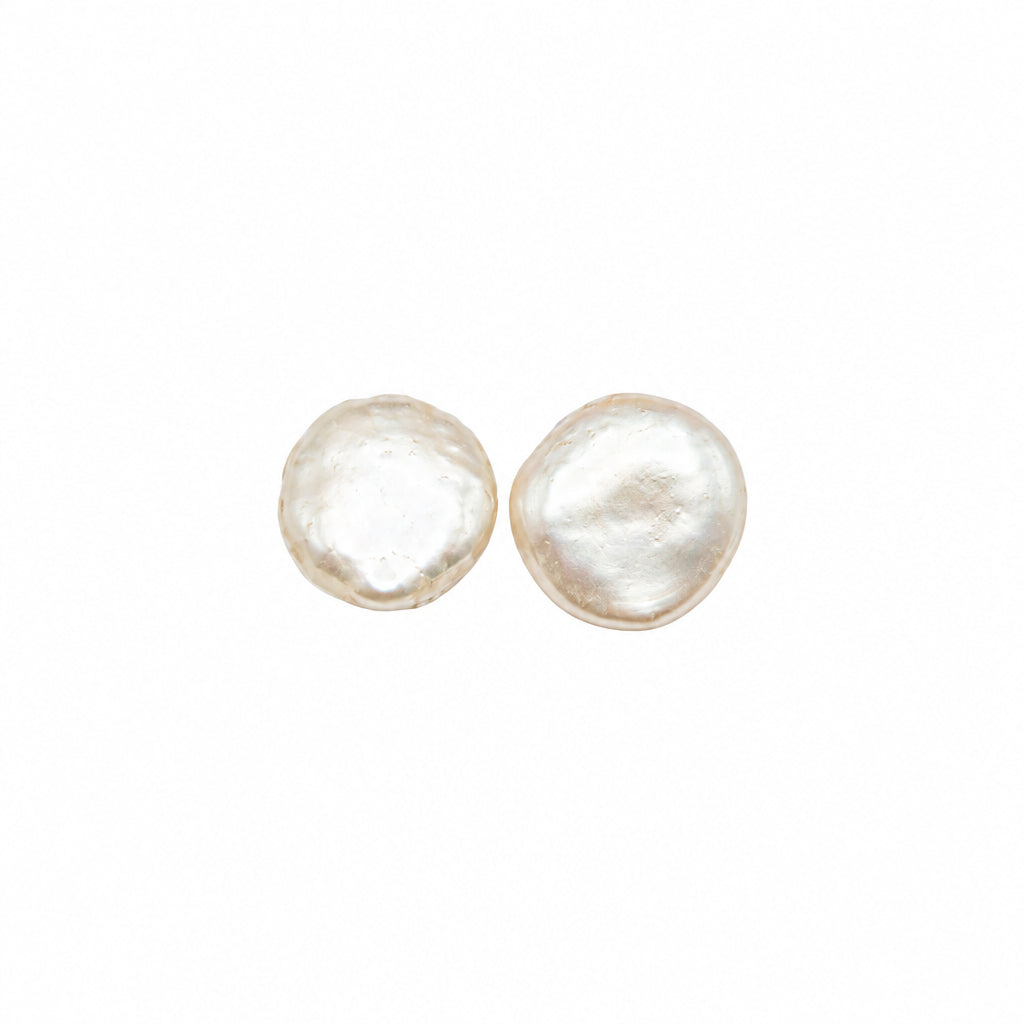 Coin Pearl Studs detail